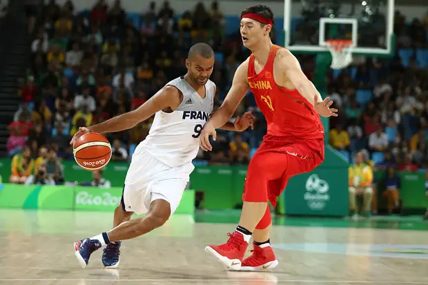 Игр баскетбол мужчины россии. Баскетбол Олимпийские игры. Баскетбол на ОИ. Летние Олимпийские игры баскетбол. Олимпийские баскетболисты.
