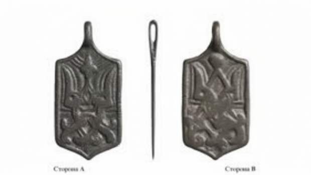 В Старой Ладоге найден редкий кулон с трезубцем Рюриковичей