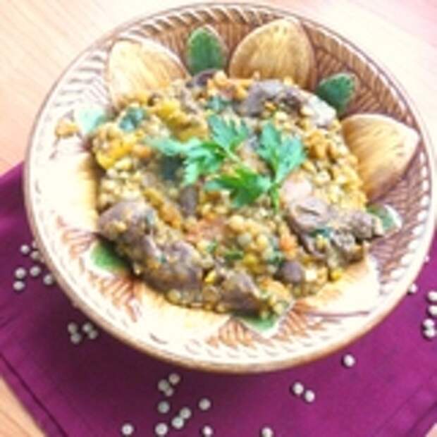 Куриные сердечки с чечевицей