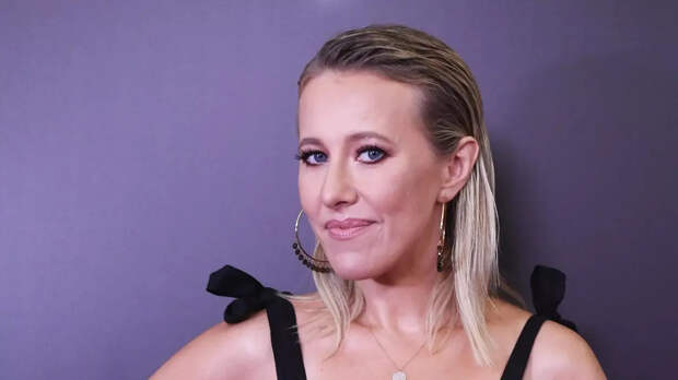 «Все элементы выполнили вручную»: Ксения Собчак рассекретила стоимость своей новогодней елки