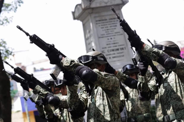 LAT: убитого наркобарона Эль Менчо охраняли 400 бойцов с БПЛА и ракетами