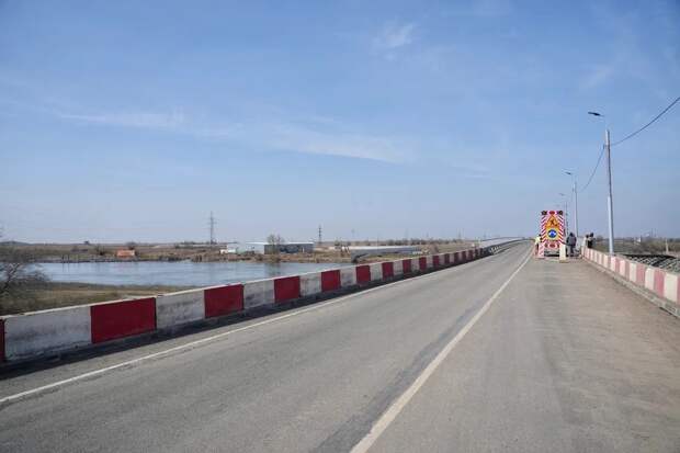 Капремонт еще одного моста завершают в Астраханской области по нацпроекту