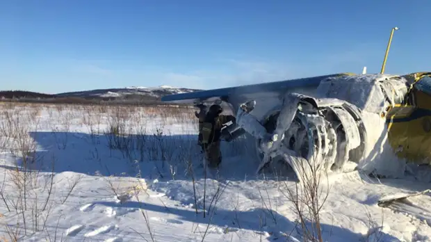 Опубликовано видео с места жёсткой посадки Ан-2 в Магадане