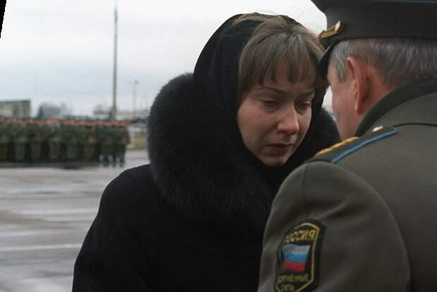 Вдова Марка Николаевича Евтюхина Лилия на вручении Звезды Героя