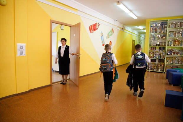 Учителям могут разрешить работать удалённо во время школьных каникул