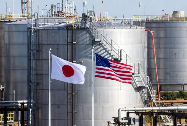 США и Япония обсуждают проект по созданию совместных запасов нефти