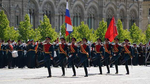 На Красной площади завершился парад в честь Дня Победы