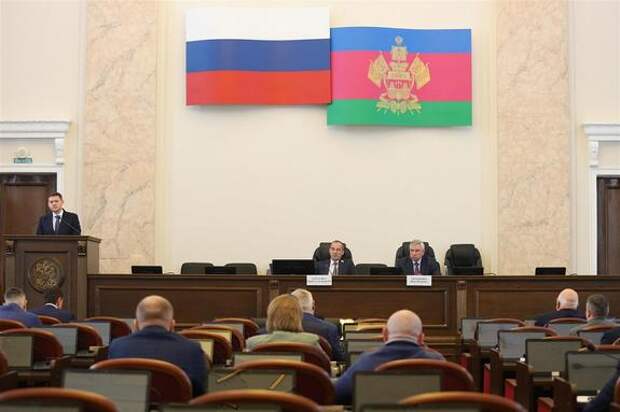 На «парламентском часе» обсудили итоги пятилетней работы министерства экономики Кубани