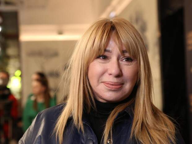 Алена Апина ушла из «Комбинации» из-за ревности: «Если сейчас не приедешь, то девчонки его быстро охмурят»