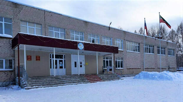 Түбән Кама гимназиясенә капиталь ремонт ясауга керештеләр