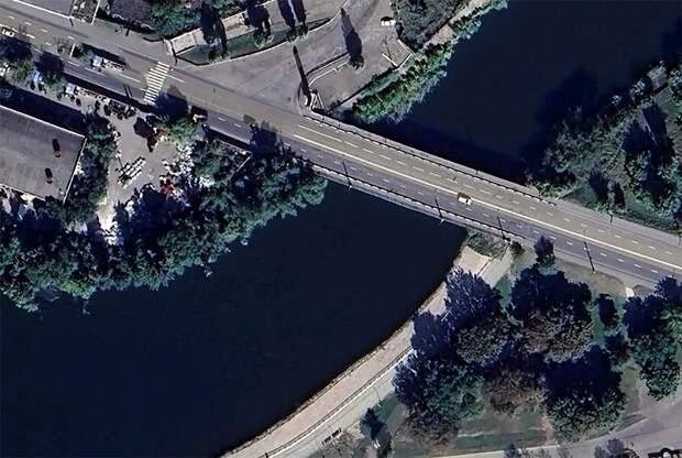 В Краматорске УМПК поразили три объекта, включая мост через Казенный Торец