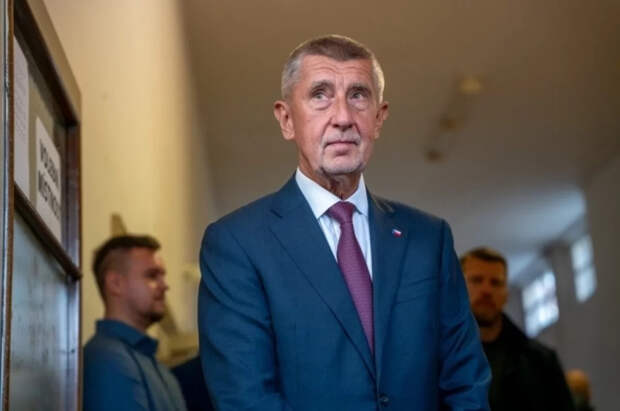 Бабиш заявил, что переговоры РФ и Украины в 2022 году сорвал Джонсон