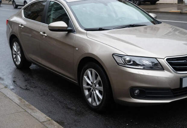 "Мерседес Киркорова" за 1 млрд попал под ограничения ФССП. Продавец "мутит воду"