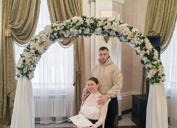 Лениногорскида кияү белән кәләш туйдан соң бергә махсус операция зонасына китә