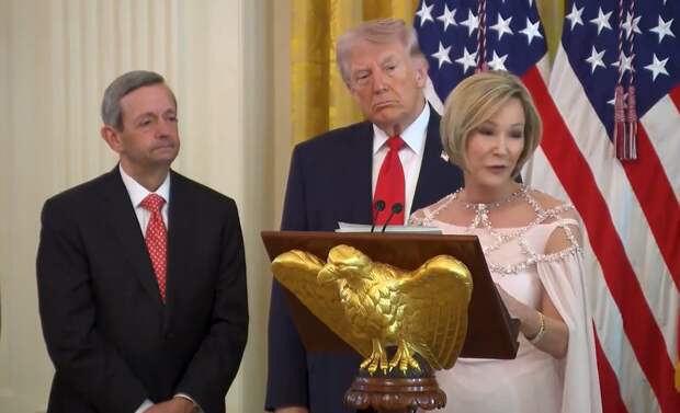 Трудно ли считать себя Богом?