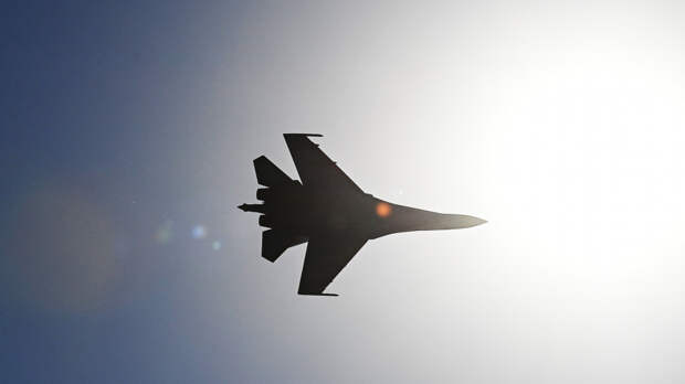 Су-35С прикрыл удары российских вертолетов по позициям ВСУ. Лучшее видео из зоны СВО