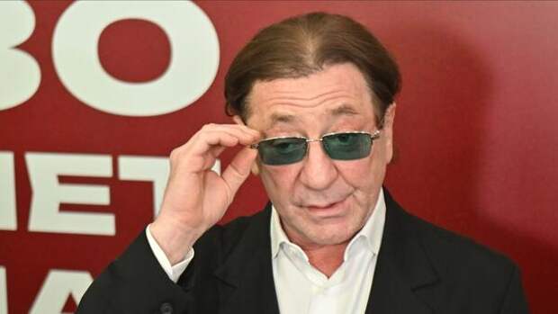 15-летний сын Григория Лепса перерос мать на полголовы — редкое фото