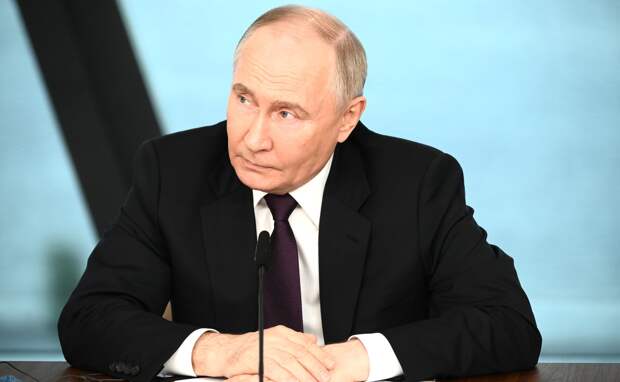 Forbes: Путин занял 28-е место среди самых высокооплачиваемых лидеров государств