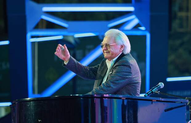 Юрий Антонов отказался от больших концертов