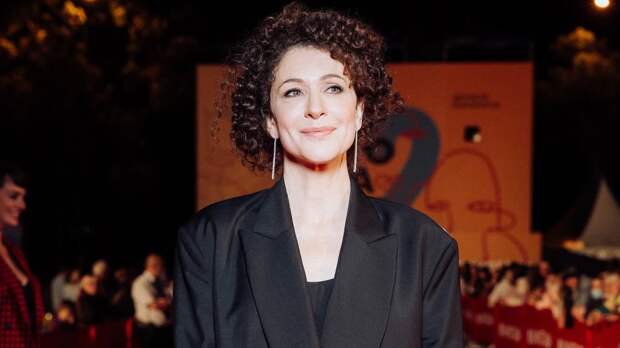 Ксения Раппопорт поделилась редкими архивными снимками с дочерьми: фото