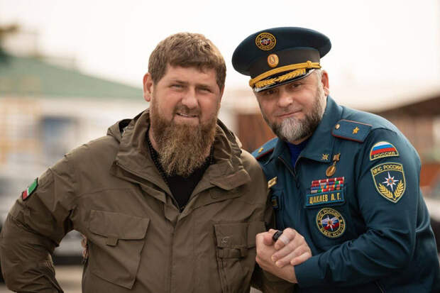 Песков: Кремль не будет вмешиваться в инцидент с главой МЧС Чечни Цакаевым