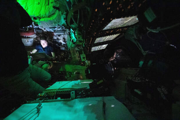 На направляющемся к Луне корабле Orion возникла повторная проблема с туалетом