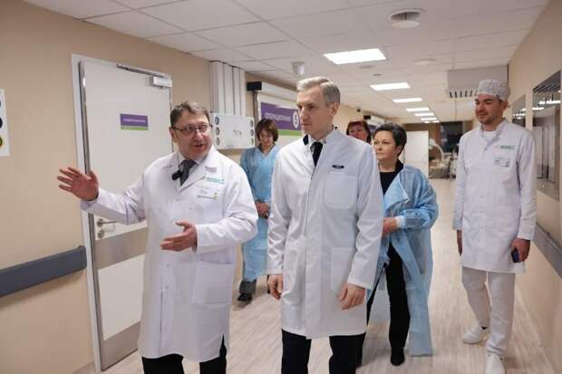 Акции Василия Анохина взлетели после открытия онкодиспансера в Смоленске