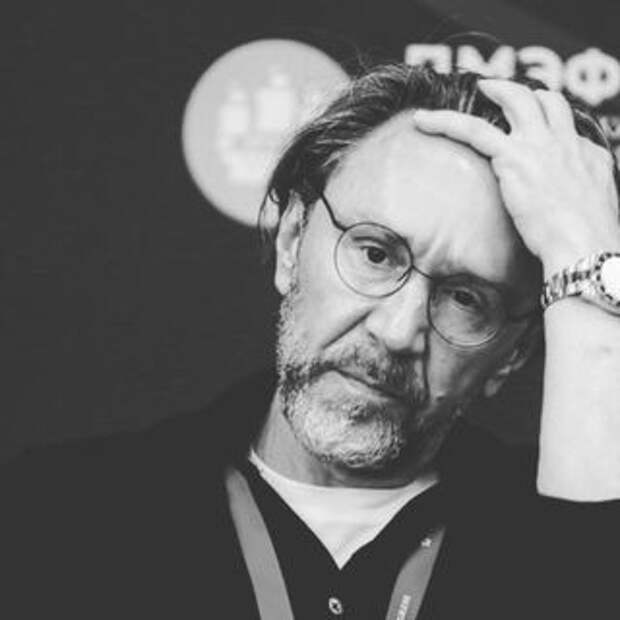 «Поорал немножко матом — стали убирать». Шнуров связал активную уборку снега в Петербурге с выходом своих песен