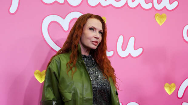 «Оле не надо было играть»: Эвелина Бледанс о главной роли Бузовой в кино