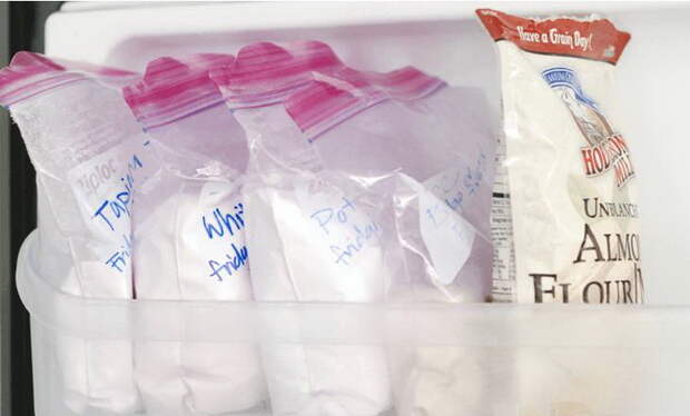 Муку безопаснее всего хранить в холодильнике.