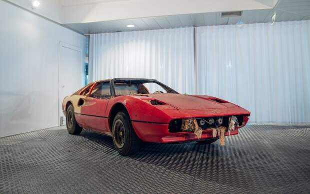 Ferrari 308 GTSi 1982 года — действительно особенная находка в сарае