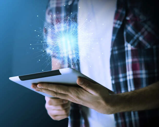 Грозит возгоранием: эксперт рассказал об опасности хранения старых телефонов