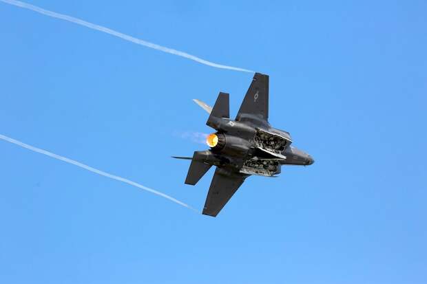 Массовое производства F-35 перенесли на неопределенный срок Массовое производства F-35 перенесли на неопределенный срок