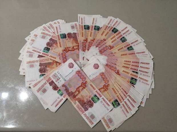 Мошенники выманили у жительницы Переславля 3,6 млн рублей, угрожая спалить дом