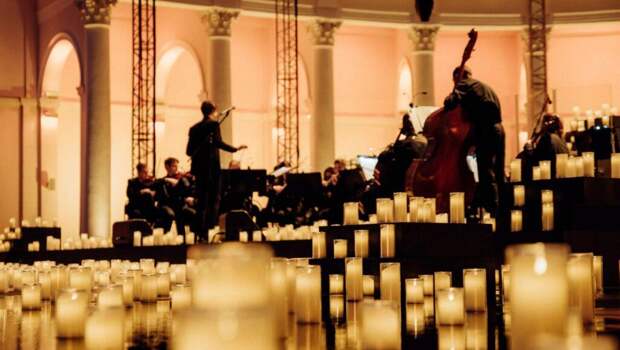 Две столицы: куда сходить в августе в Москве и Санкт-Петербурге