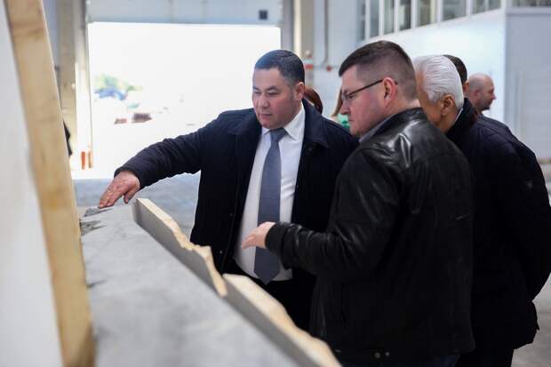 Игорь Руденя посетил камнеобрабатывающий завод в Зубцовском районе