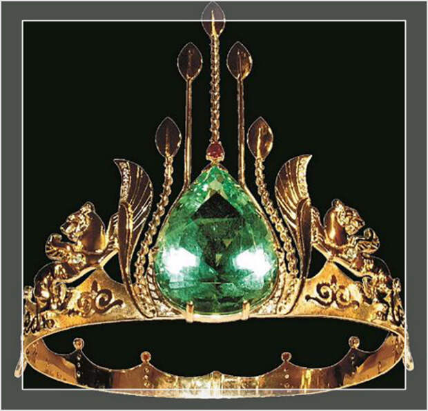 Венец царицы Томирис в точности восстановленный ювелирами по сведениям историков. Венец царицы Томирис в точности восстановленный ювелирами по сведениям историков.