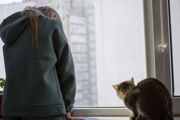 Жительница Сахалина больше года держала 11-летнюю дочь взаперти