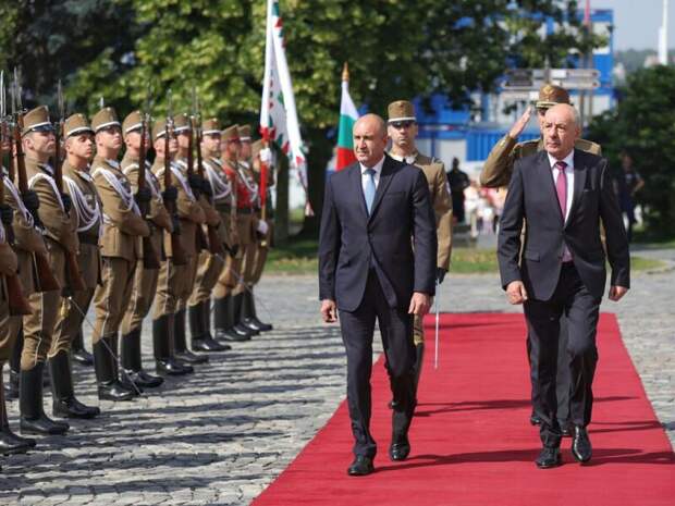 Болгарский президент: Нельзя отправлять на Украину ни оружие, ни войска НАТО