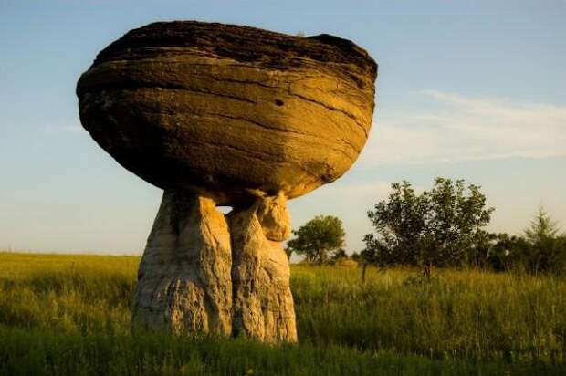 10 балансирующих камней мира
