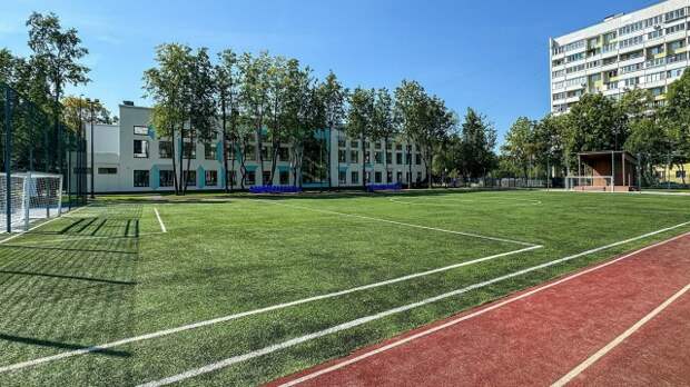 Собянин рассказал, как преобразятся школьные территории к новому учебному году