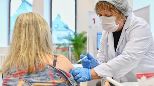 Собянин: за неделю в столице вакцинировались около 100 тысяч человек