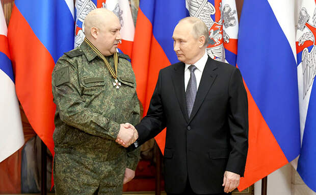ЛОВУШКА ДЛЯ ПУТИНА С "ЗАГОВОРОМ ГЕНЕРАЛОВ". КУДА ПРОПАЛ СУРОВИКИН