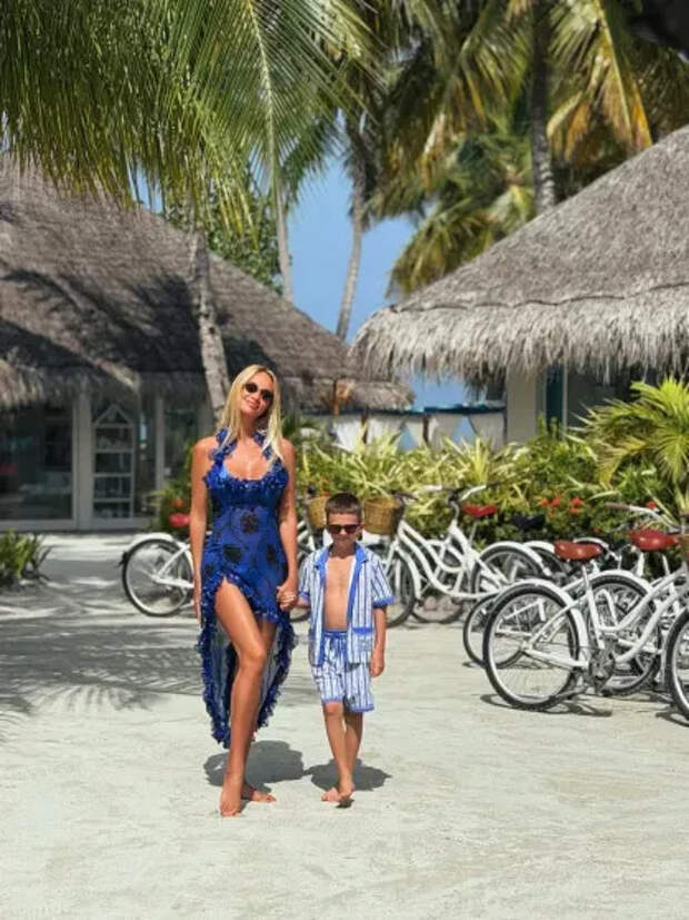 Виктория Лопырёва с сыном