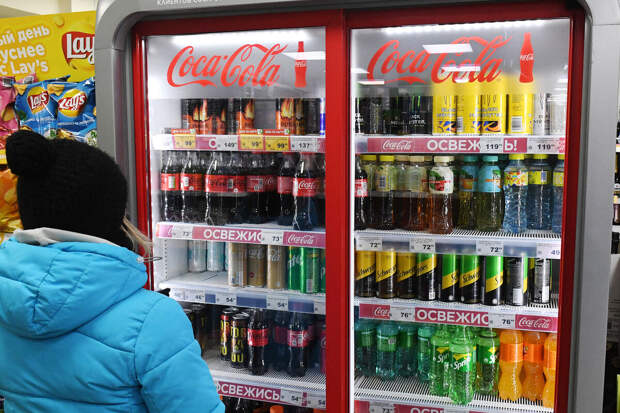 РИА Новости: в российских городах появилась Coca-Cola из Европы и Японии