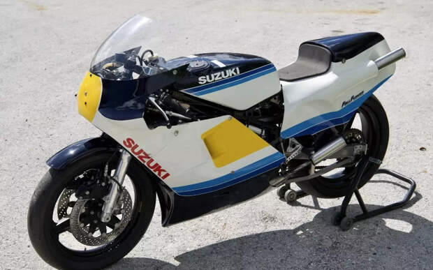 Убийца виражей: на продажу выставили гоночный Suziki 1983 года