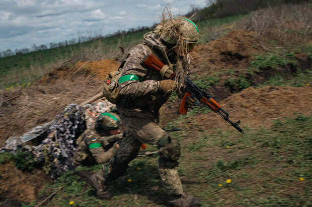 «АиФ»: боевик ВС Украины Самутин ответил за издевательство над пленными