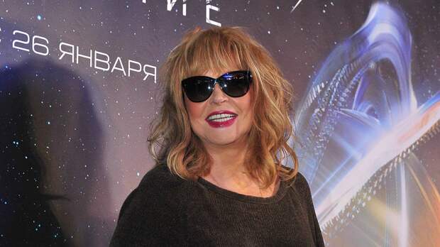 «Женщина, которая любит себя»: Пугачева предстала на фото в черном боди