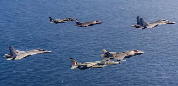 Су-30 vs F-35: они все-таки встретились!