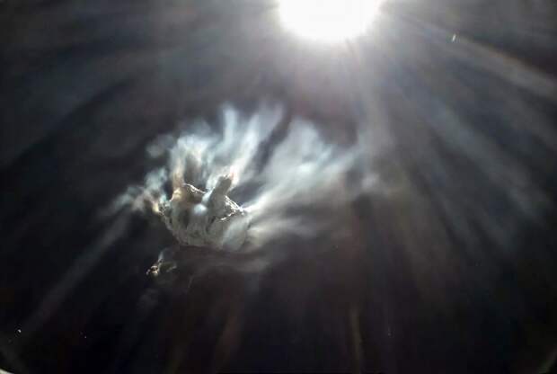 Межзвездная комета 3I/ATLAS выбрасывает в космос тонны воды каждую секунду